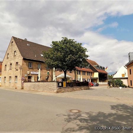 Gasthof Landhotel Grüner Baum Cadolzburg Exterior foto