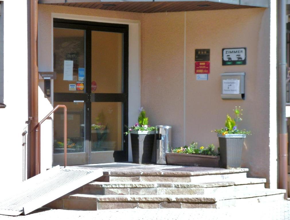Gasthof Landhotel Grüner Baum Cadolzburg Exterior foto